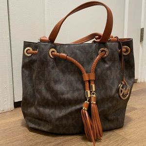 Michael Kors Jetset Gathered Purse